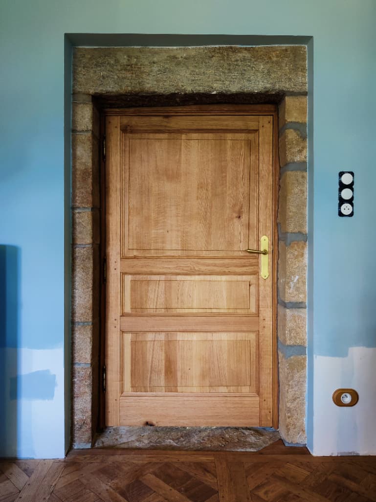 Porte en chêne moulures Louis XV