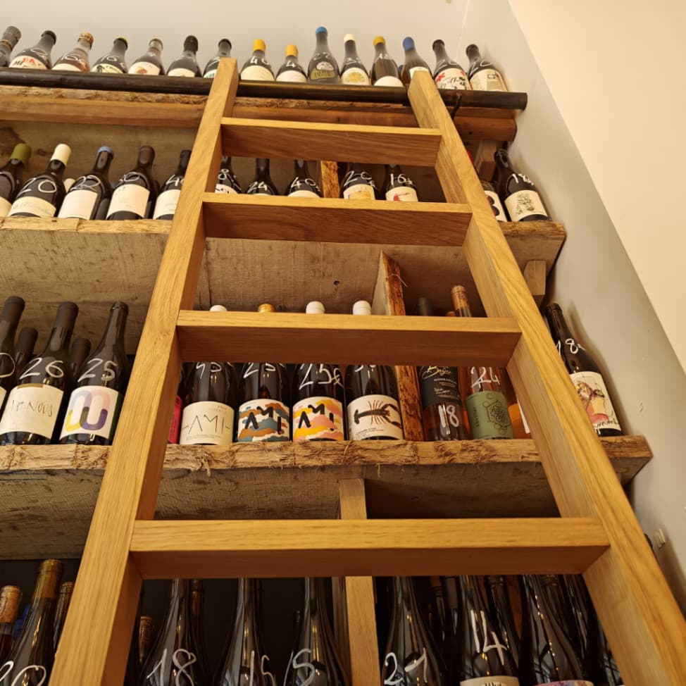 Echelle pour une cave à vin