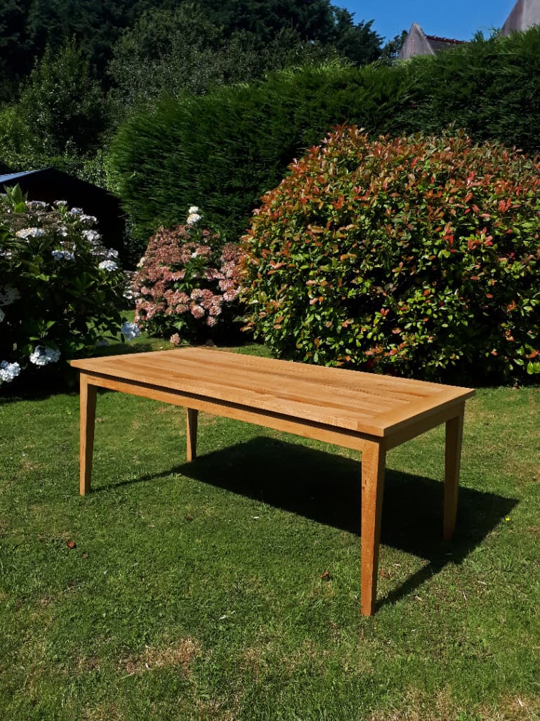 Table à manger en chêne de pays